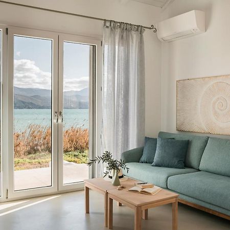 Apollonides Seafront Villa1 Aoede Lixouri Eksteriør billede