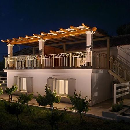 Apollonides Seafront Villa1 Aoede Lixouri Eksteriør billede