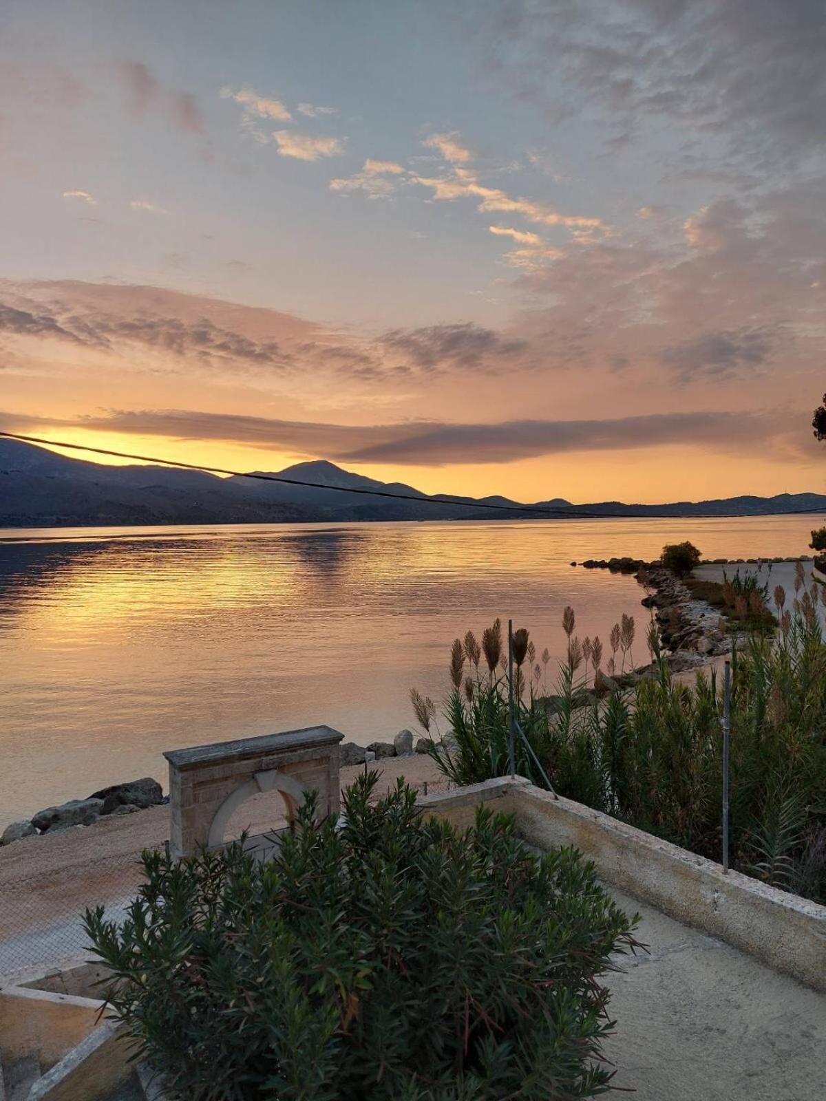 Apollonides Seafront Villa1 Aoede Lixouri Eksteriør billede